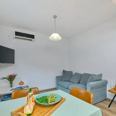 Pepermint - Health On The Island Of Vitality Apartamento Veli Lošinj